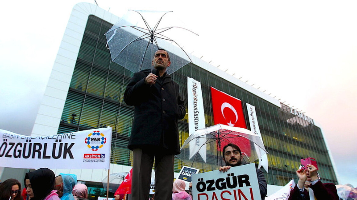 Euobserver: Χαστούκι στο πρόσωπο της ΕΕ από τον Ερντογάν το «λουκέτο» στη Zaman